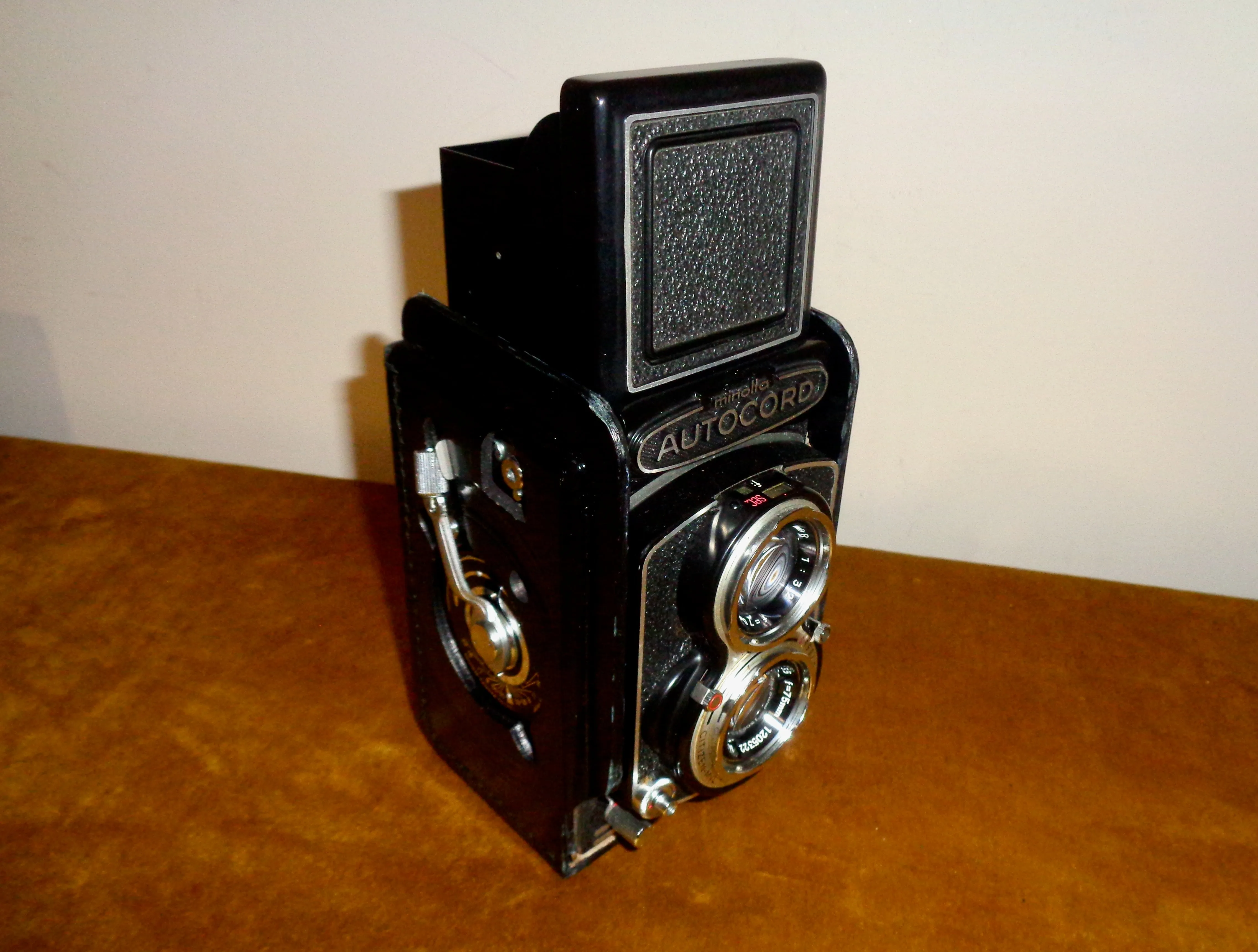 1965 Minolta Autocord Twin Lens Reflex (TLR) Roll Film Camera