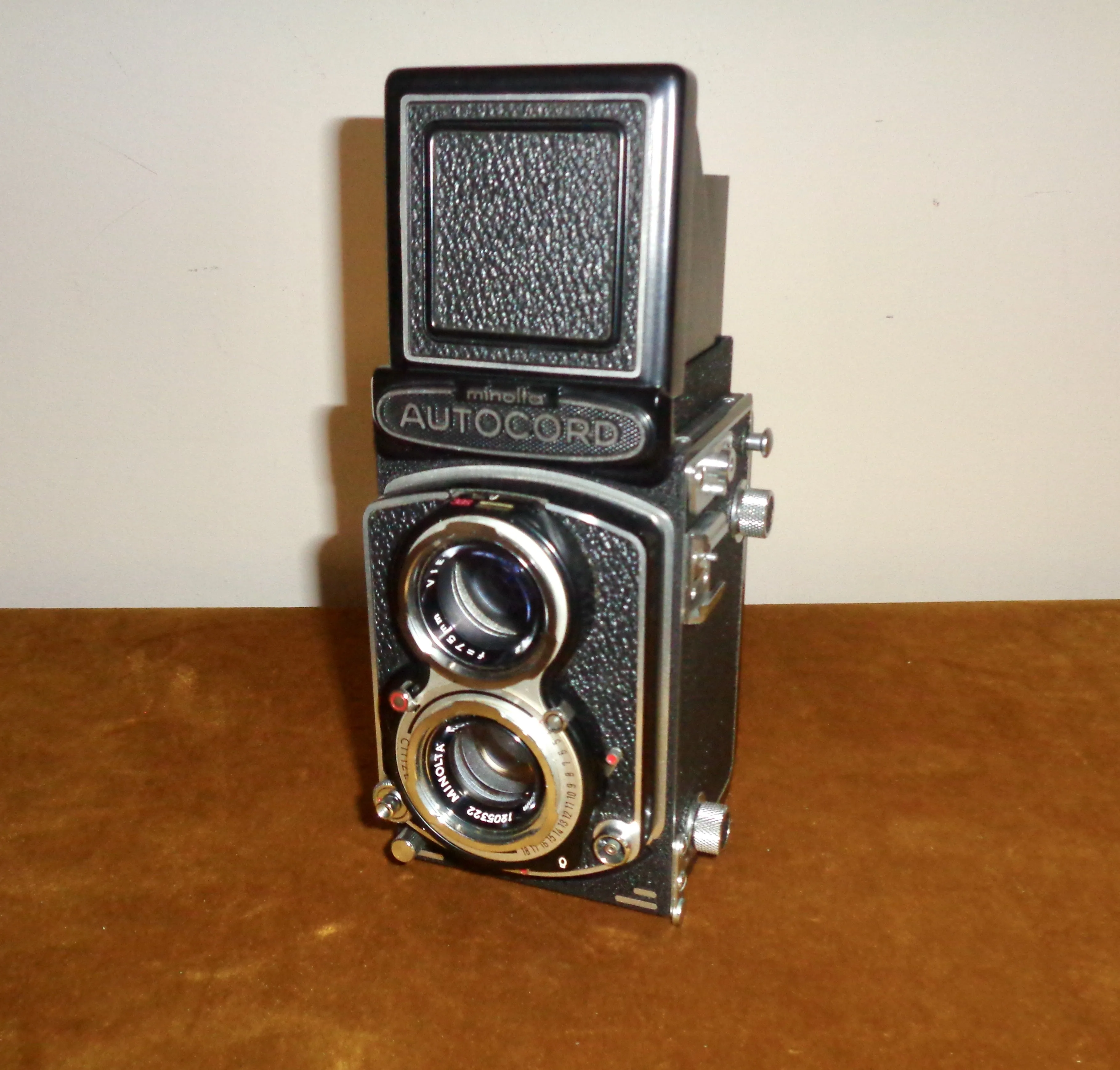 1965 Minolta Autocord Twin Lens Reflex (TLR) Roll Film Camera