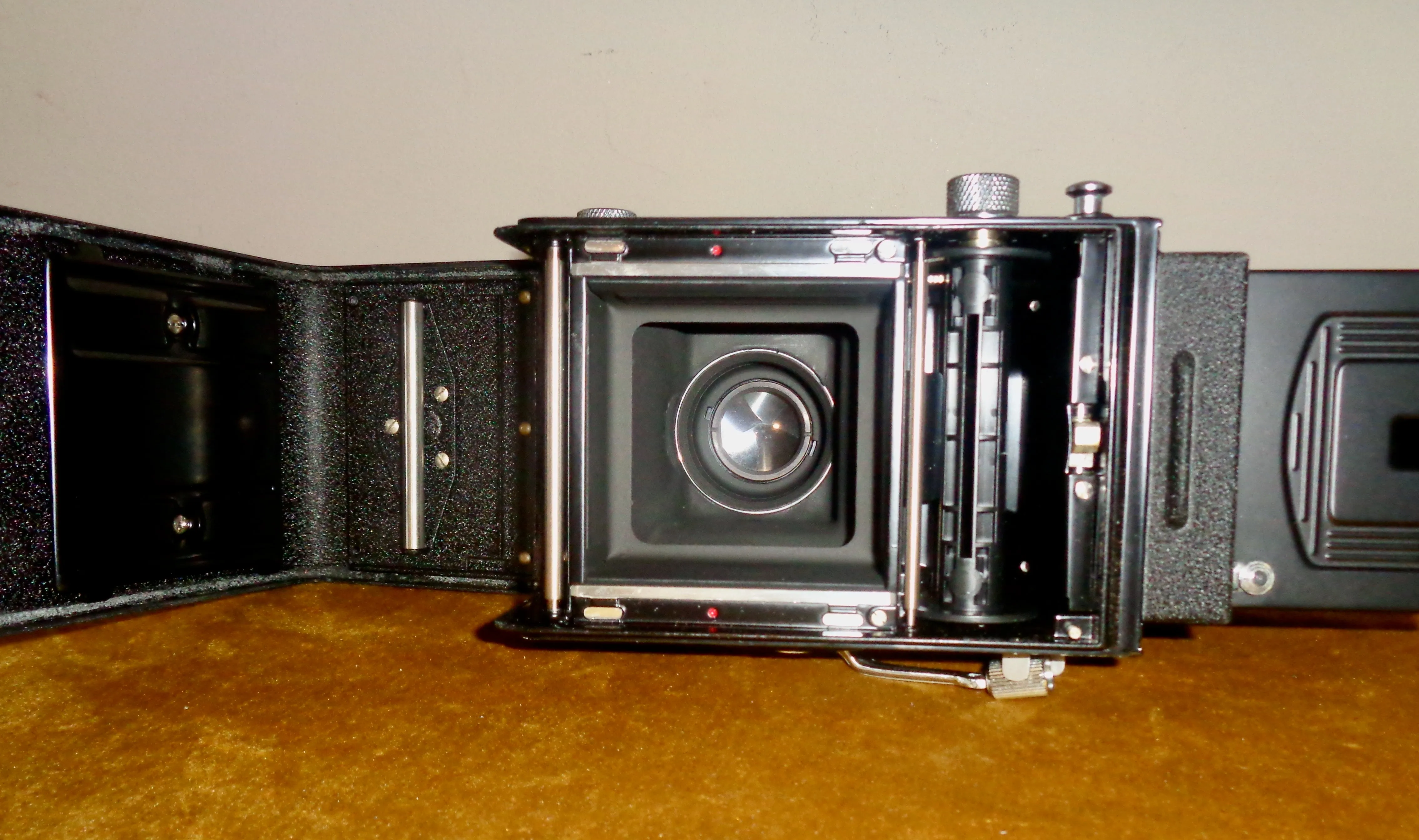 1965 Minolta Autocord Twin Lens Reflex (TLR) Roll Film Camera