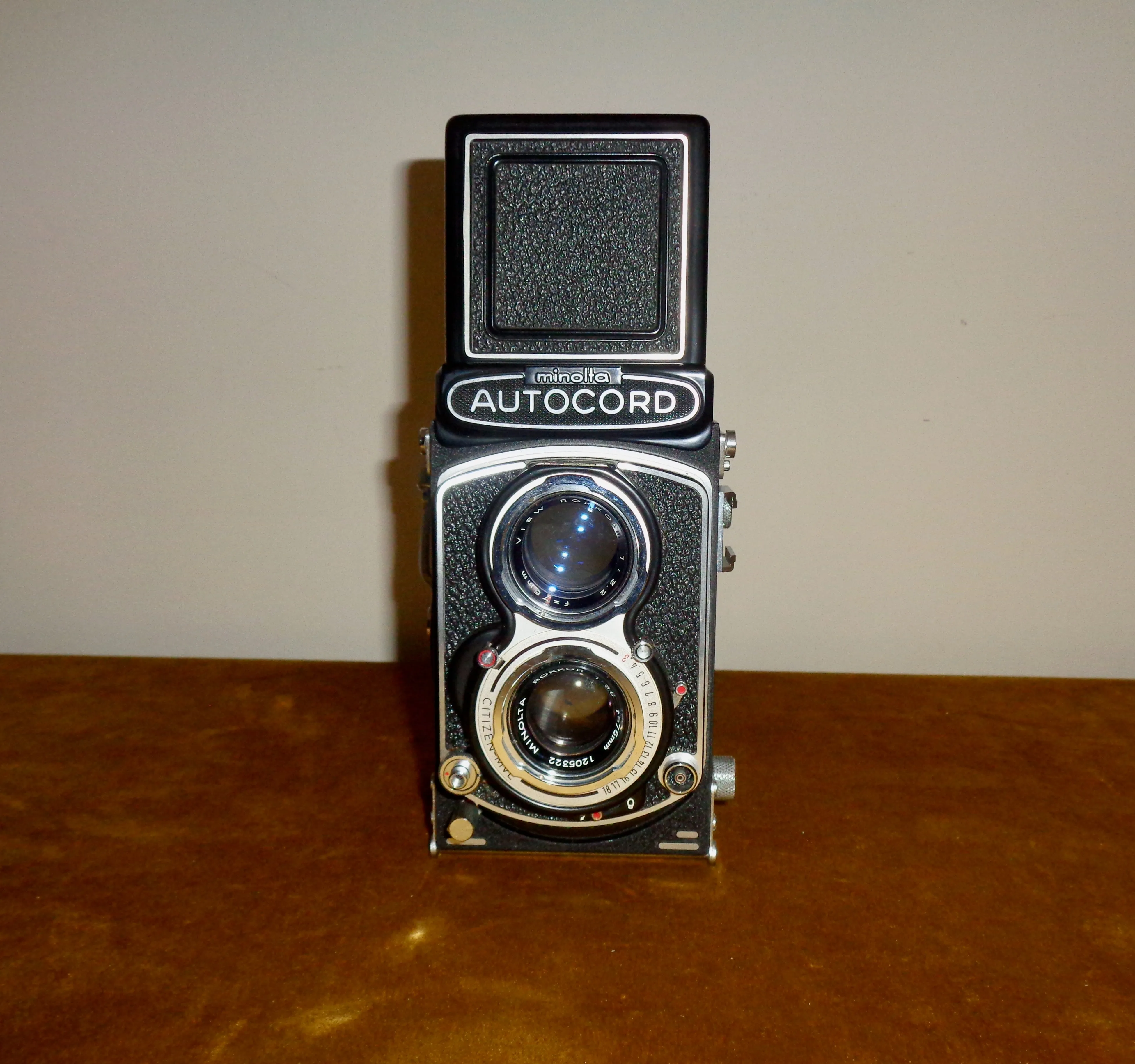 1965 Minolta Autocord Twin Lens Reflex (TLR) Roll Film Camera