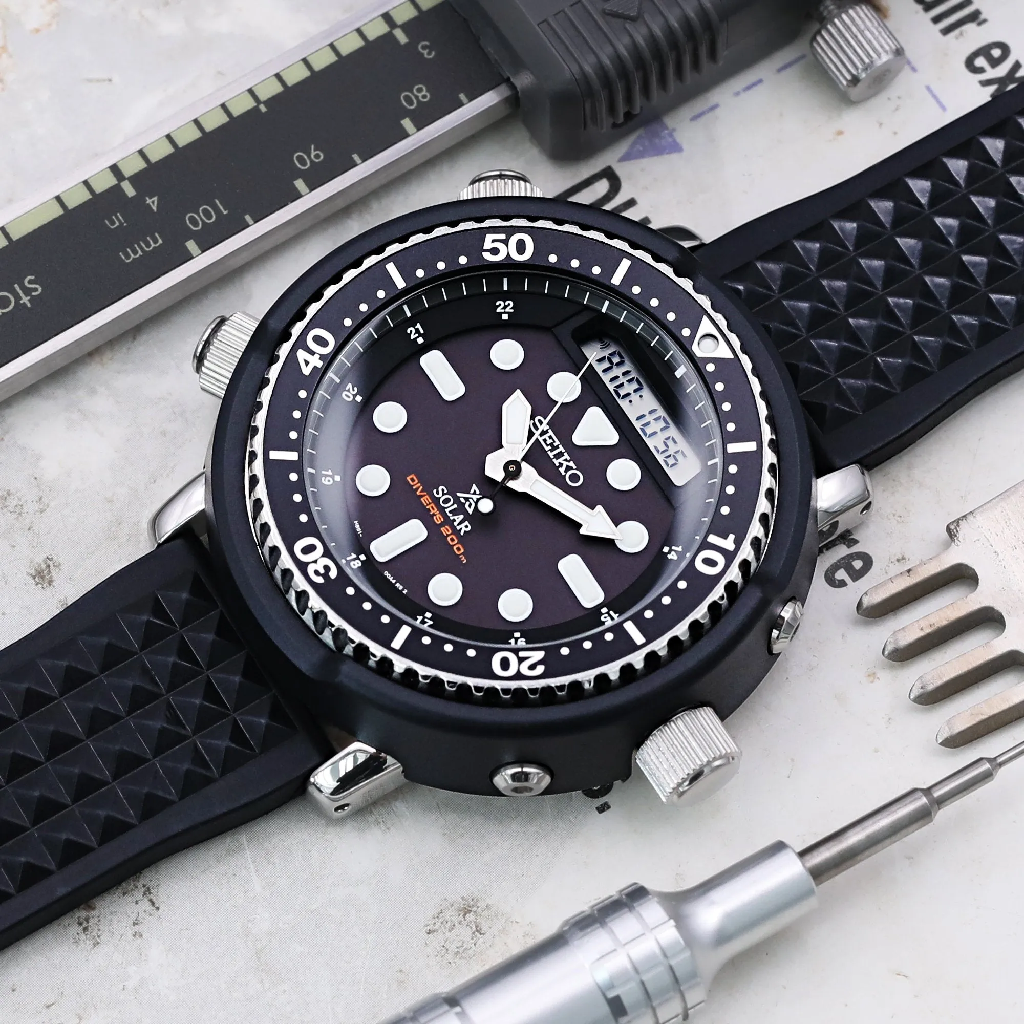 Chaffle Black FKM Rubber watch strap, 19mm to 22mm