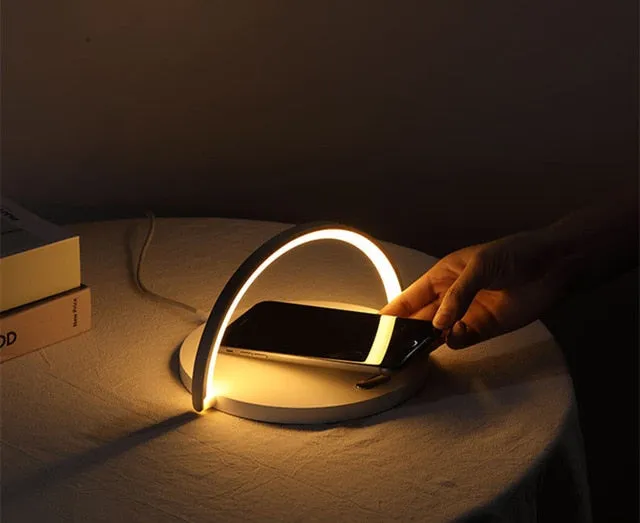 Smart LED Lamp Wireless Charger