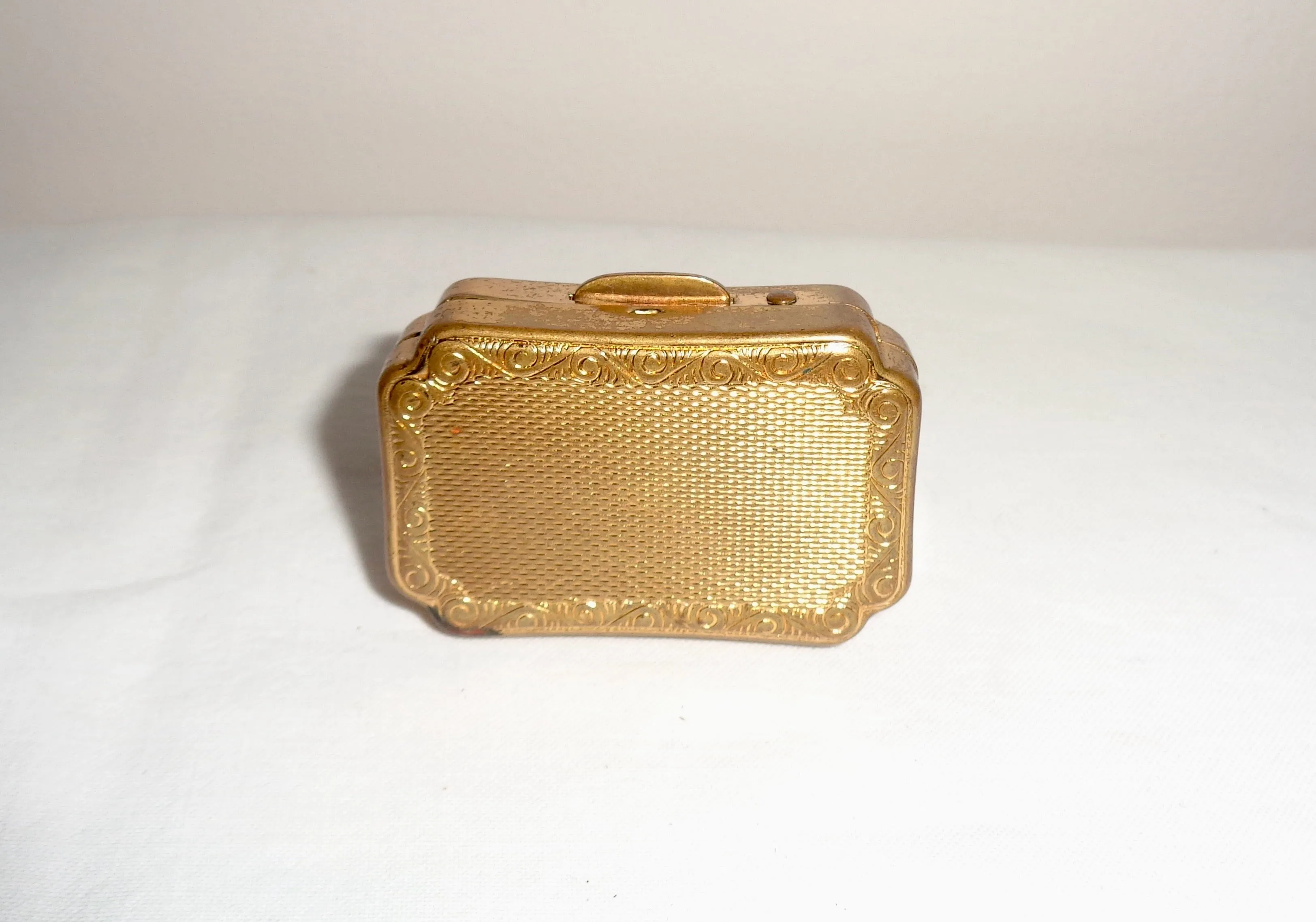 Vintage Stratton of London Gold Tone Pill Box