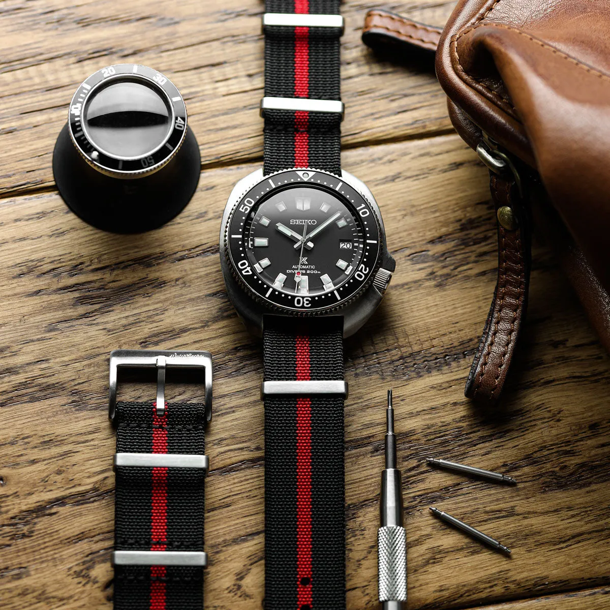 WatchGecko Ridge British Military Watch Strap - Black & Red